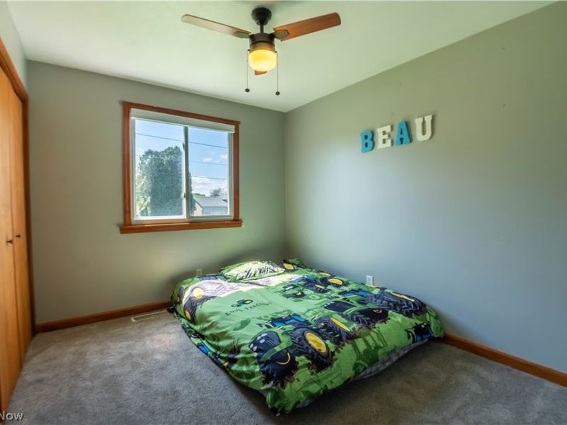 2375 Yorktown Street NW, Uniontown, OH 44685 Photo 18