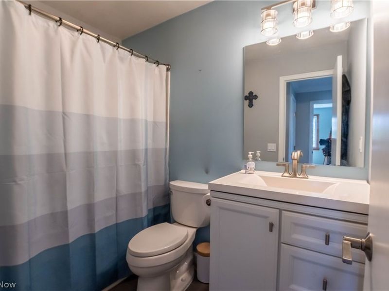 2375 Yorktown Street NW, Uniontown, OH 44685 Photo 19