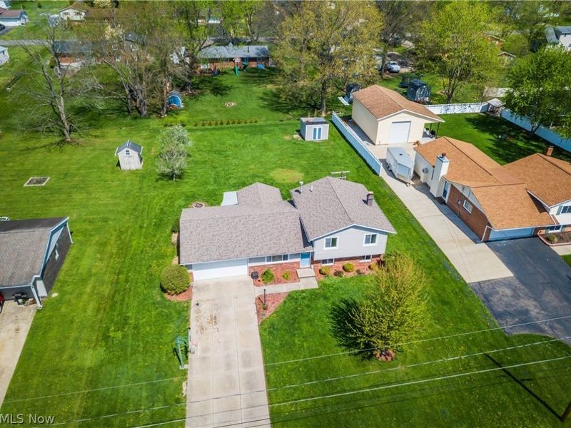 2375 Yorktown Street NW, Uniontown, OH 44685 Photo 28