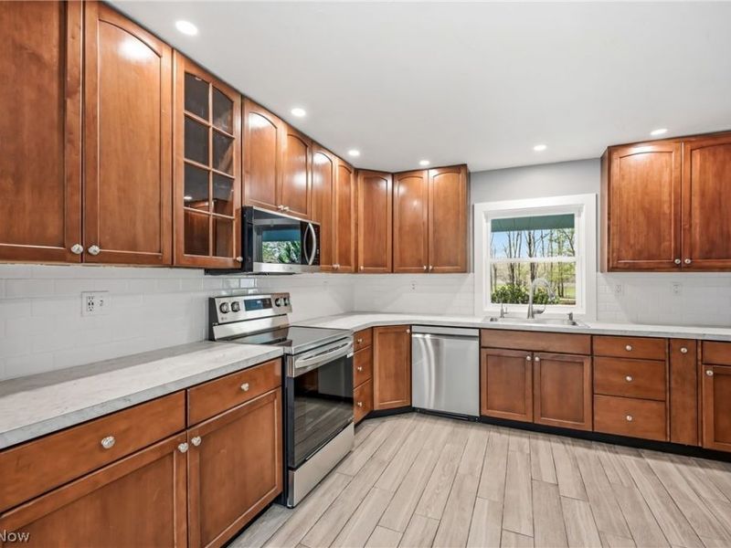 13836 Ellsworth Road, Berlin Center, OH 44401 Photo 6