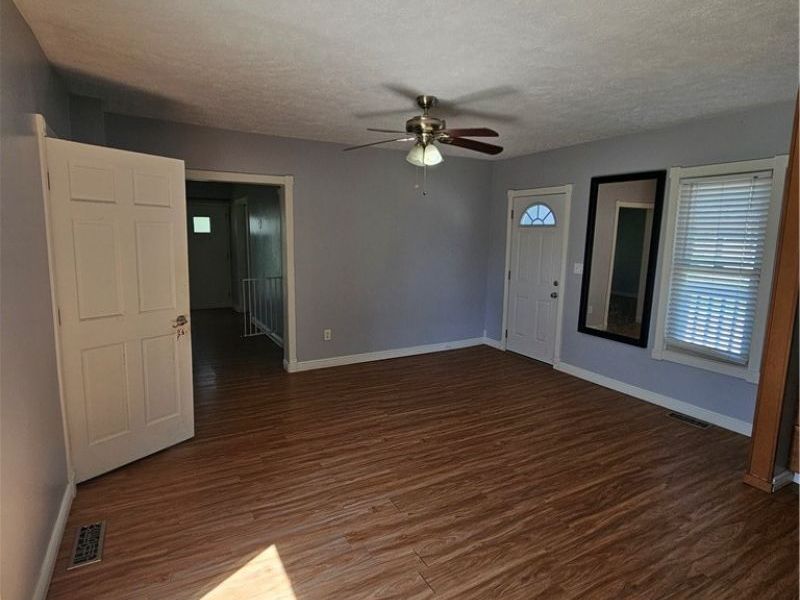 560 N Broadway Street, Medina, OH 44256 Photo 12