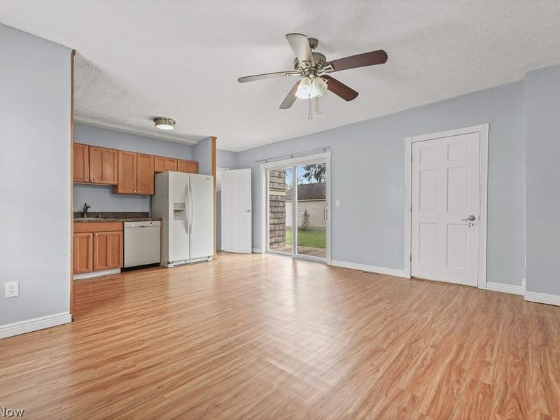 560 N Broadway Street, Medina, OH 44256 Photo 4