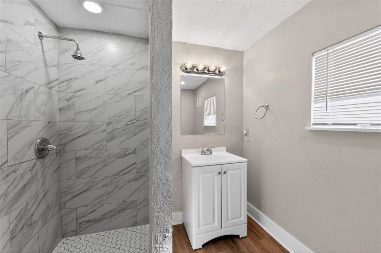 1150 52nd Street , Sarasota, FL 34234 Photo