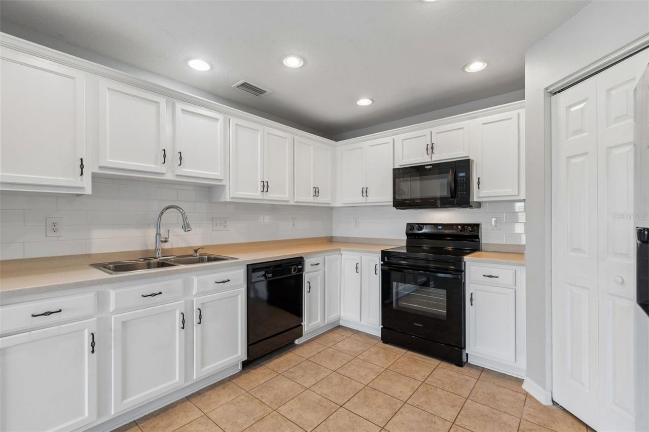 9515 Simeon Drive, Land O Lakes, FL 34638 Photo