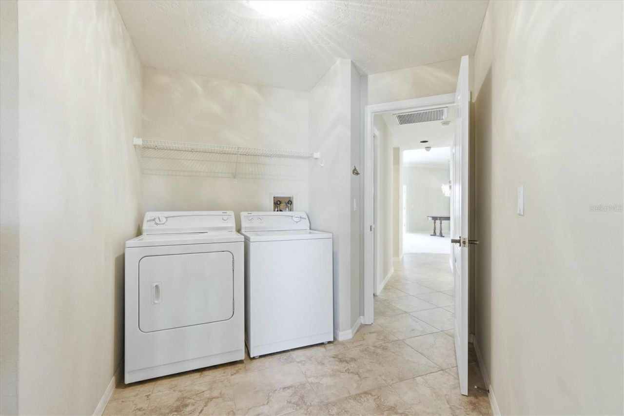 6820 Avenida Marbella, Sarasota, FL 34238 Photo