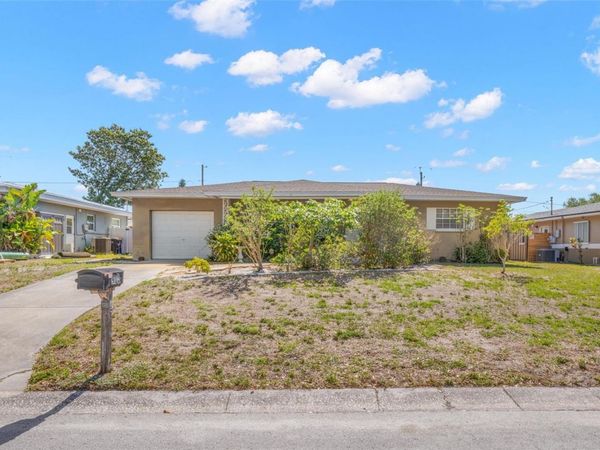 909 WOODLEY ROAD , CLEARWATER, FL 33764