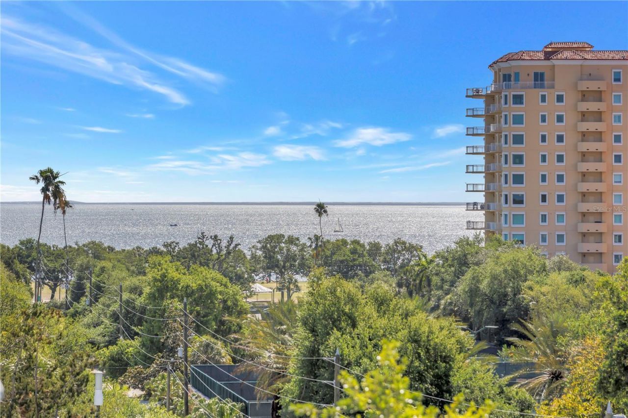 700 Beach Drive Ne, Unit 708, Saint Petersburg, FL 33701 Photo