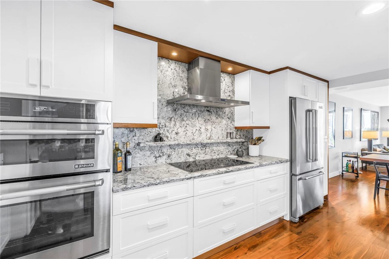 700 Beach Drive Ne, Unit 708, Saint Petersburg, FL 33701 Photo