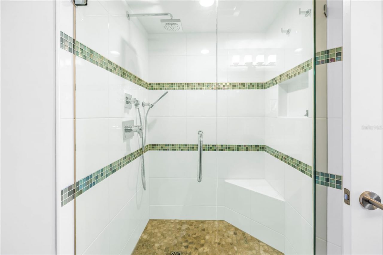 700 Beach Drive Ne, Unit 708, Saint Petersburg, FL 33701 Photo