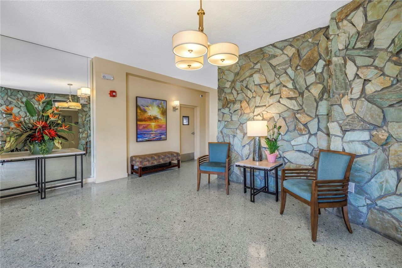 700 Beach Drive Ne, Unit 708, Saint Petersburg, FL 33701 Photo