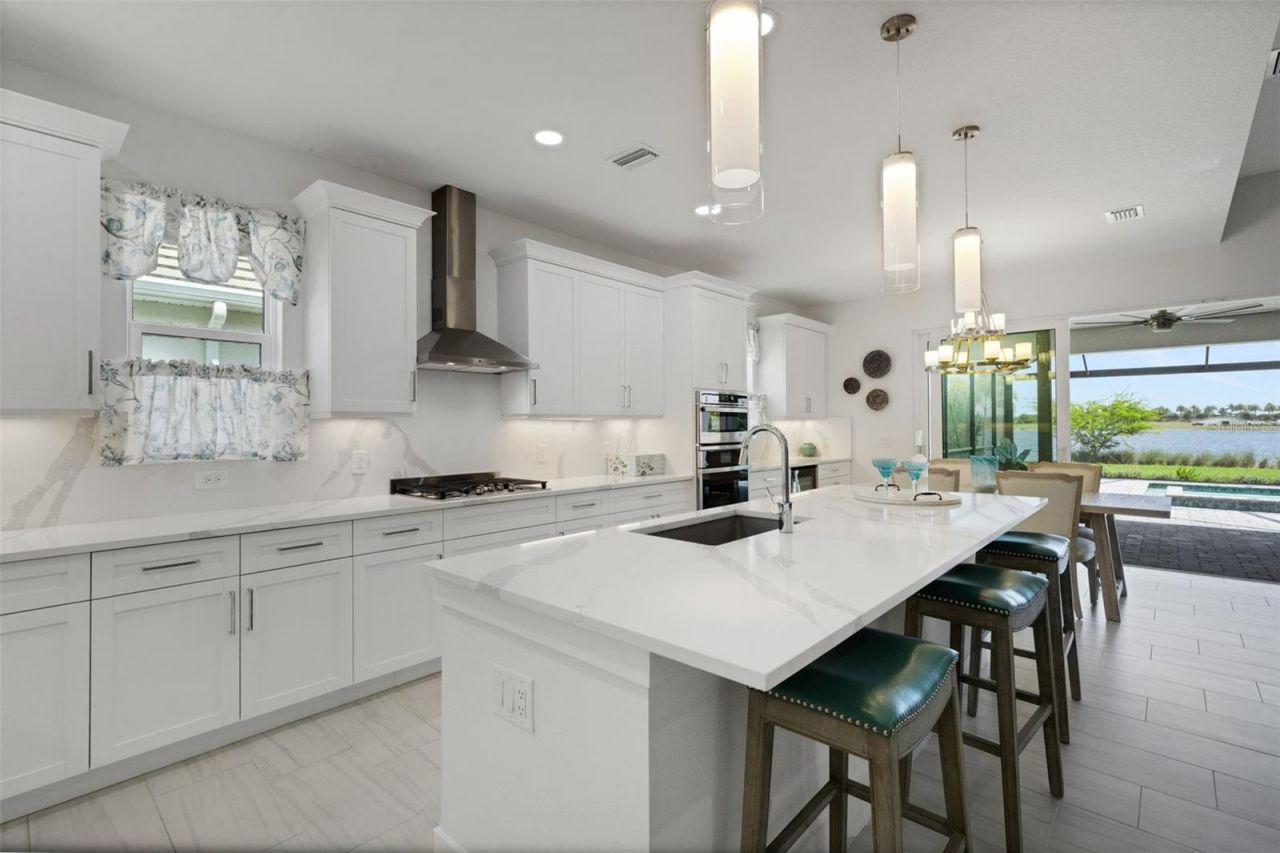 1104 Waterline Court, Sarasota, FL 34240 Photo