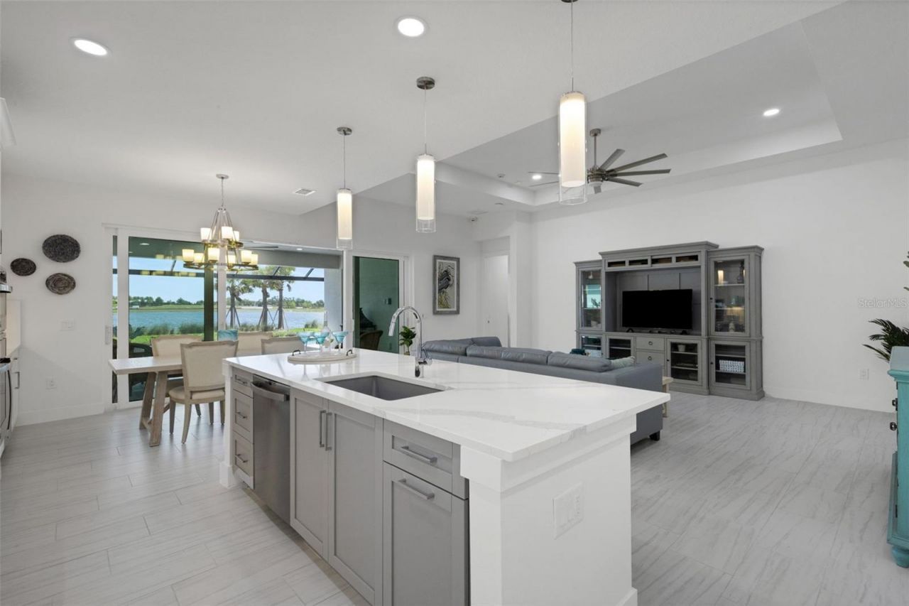 1104 Waterline Court, Sarasota, FL 34240 Photo