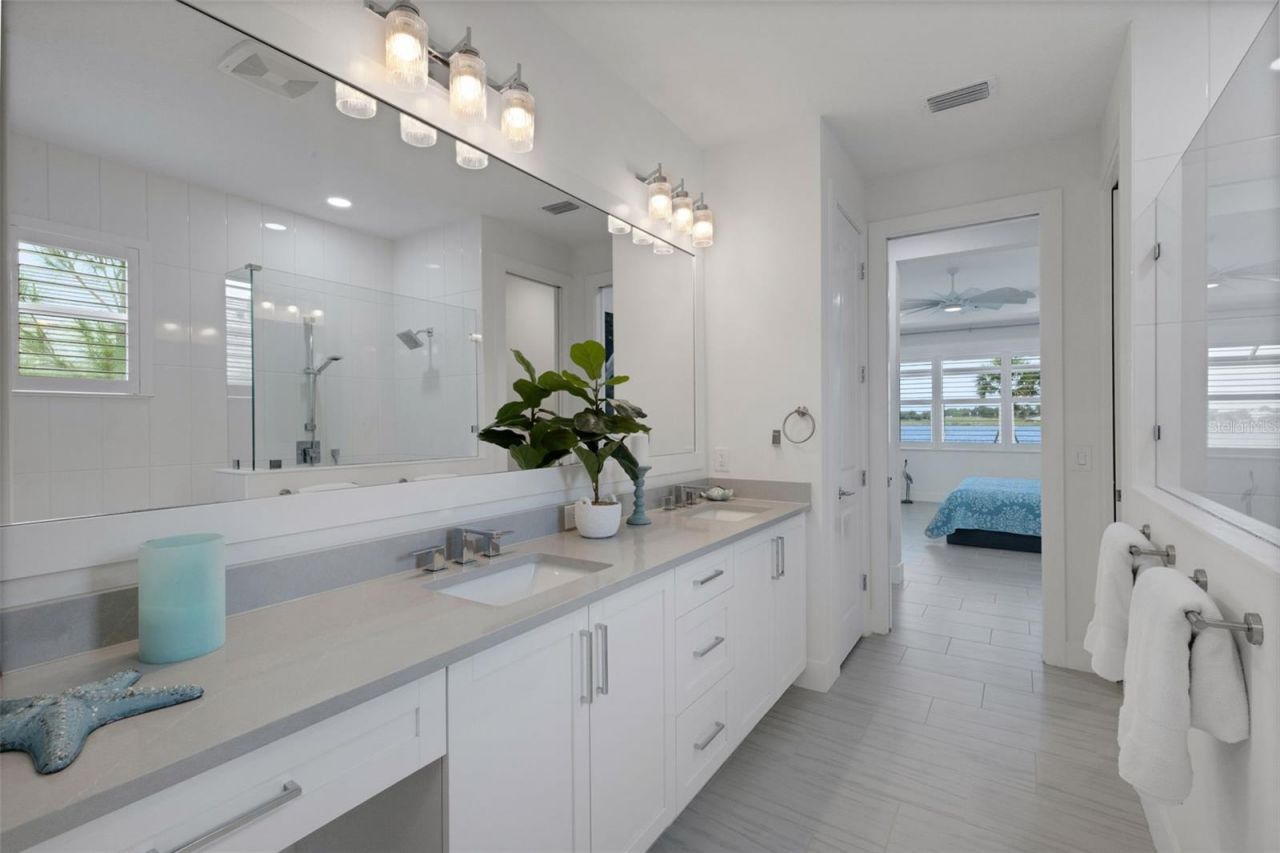 1104 Waterline Court, Sarasota, FL 34240 Photo