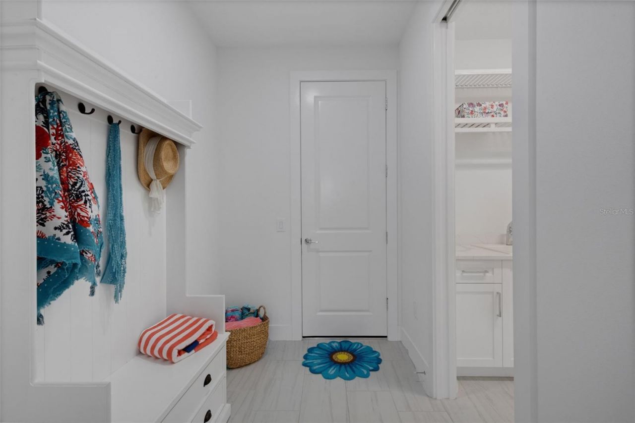 1104 Waterline Court, Sarasota, FL 34240 Photo