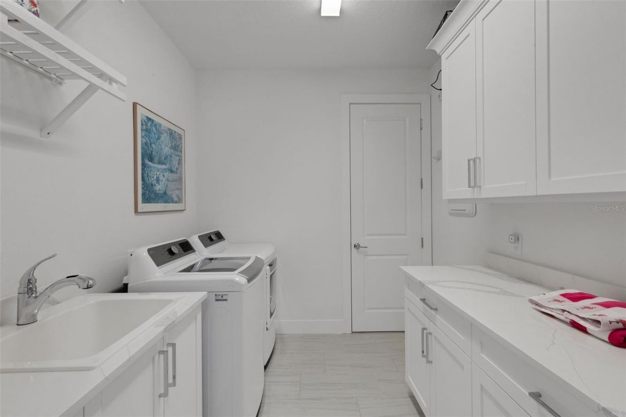 1104 Waterline Court, Sarasota, FL 34240 Photo