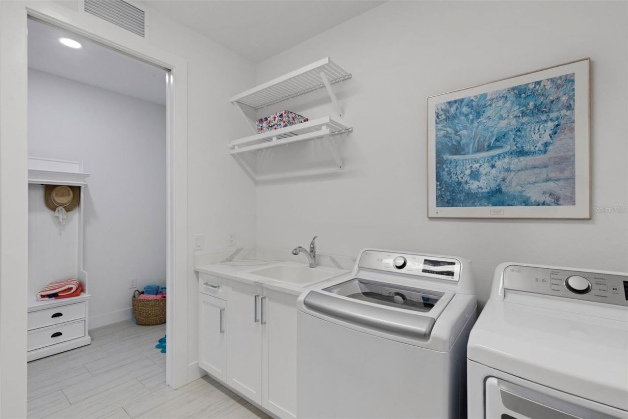 1104 Waterline Court, Sarasota, FL 34240 Photo