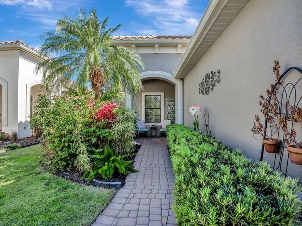 1195 COLLIER PLACE , VENICE, FL 34293