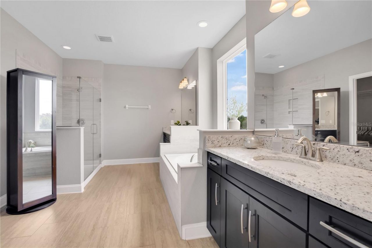 15200 Lake Claire Overlook Drive, Winter Garden, FL 34787 Photo