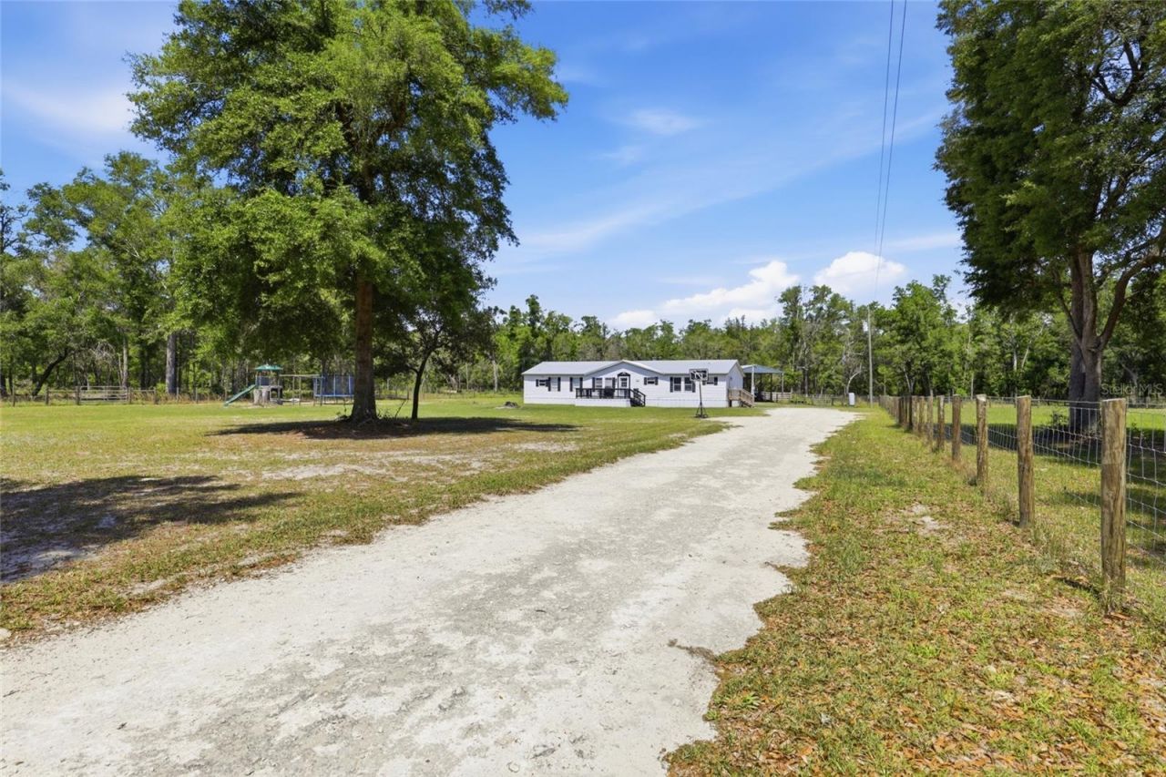 847 SW Applewood Glen , Fort White, FL 32038 Photo