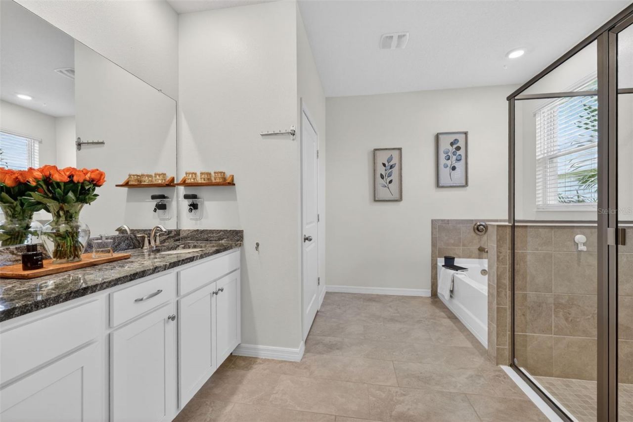 5667 Woodland Sage Drive, Sarasota, FL 34238 Photo