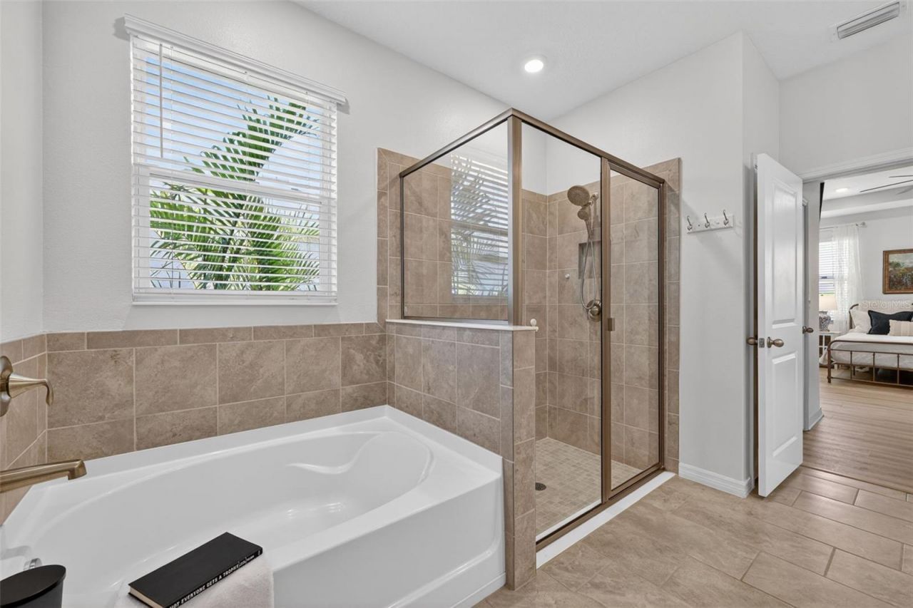 5667 Woodland Sage Drive, Sarasota, FL 34238 Photo