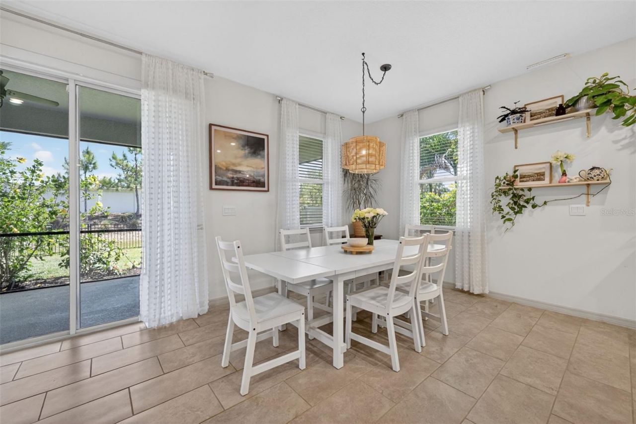 5667 Woodland Sage Drive, Sarasota, FL 34238 Photo