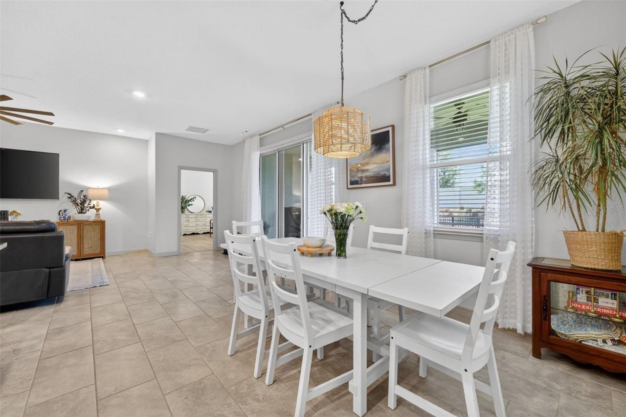 5667 Woodland Sage Drive, Sarasota, FL 34238 Photo