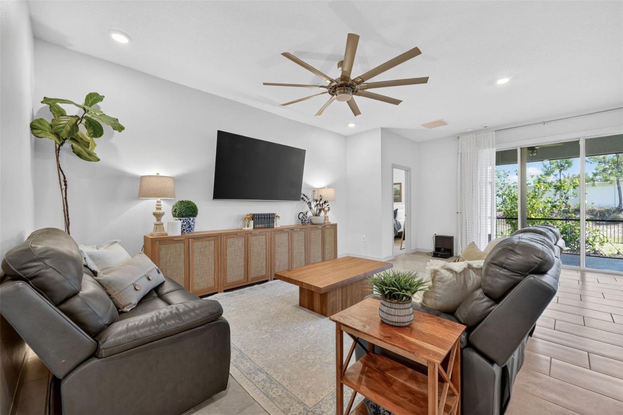 5667 Woodland Sage Drive, Sarasota, FL 34238 Photo