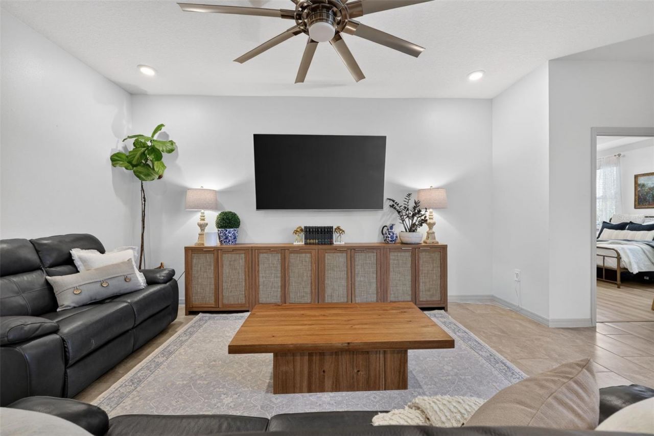 5667 Woodland Sage Drive, Sarasota, FL 34238 Photo