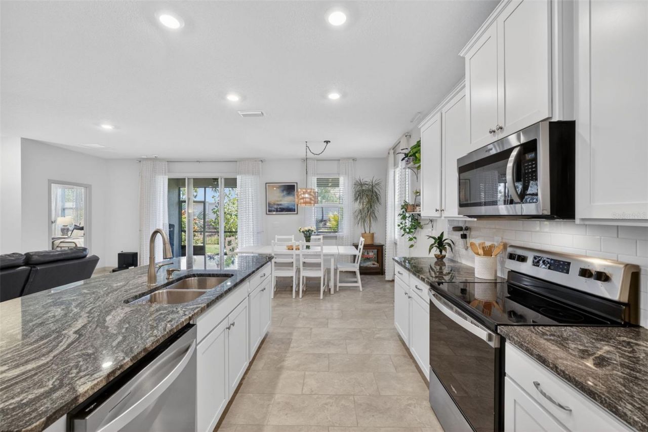 5667 Woodland Sage Drive, Sarasota, FL 34238 Photo