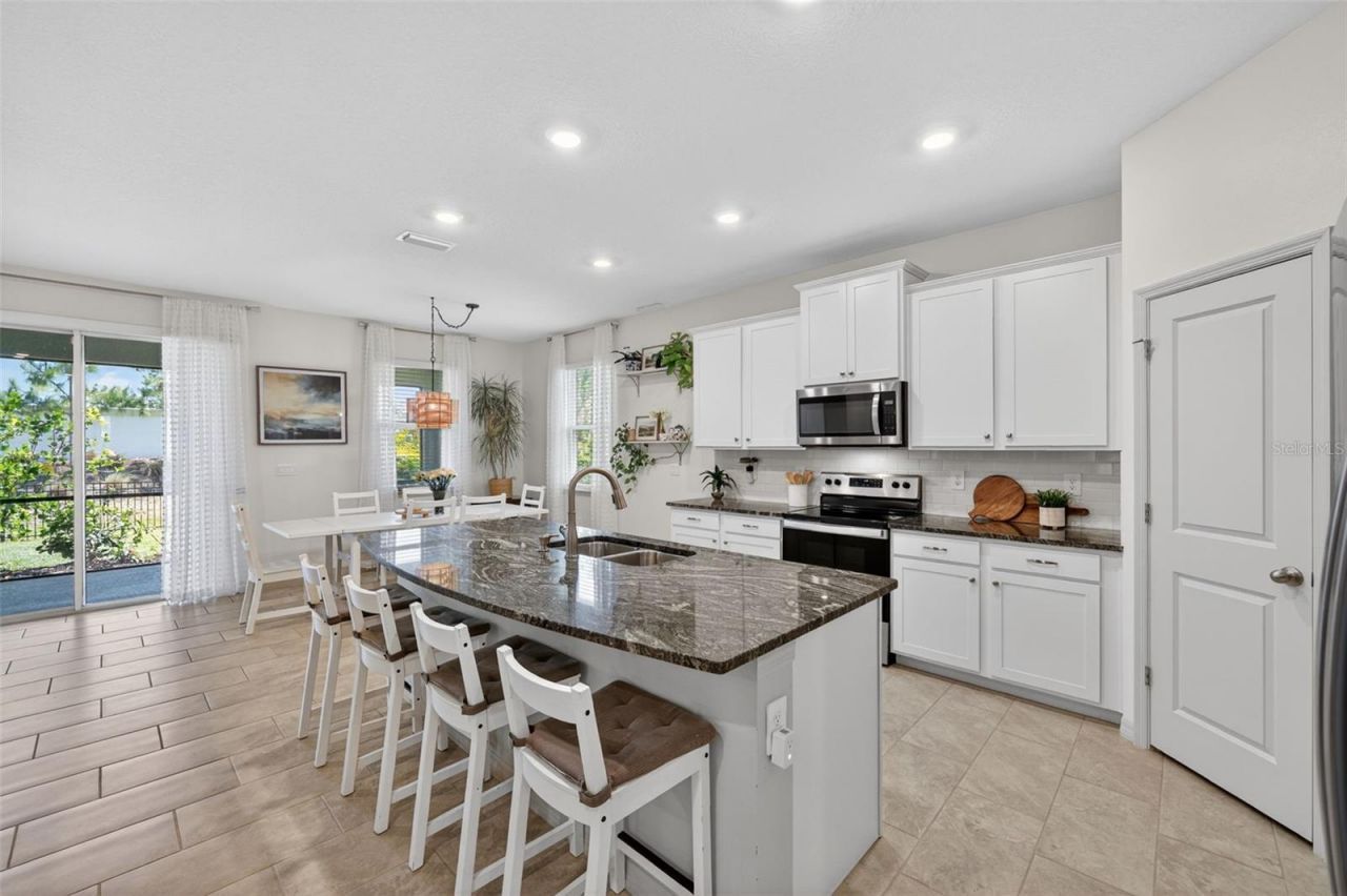 5667 Woodland Sage Drive, Sarasota, FL 34238 Photo