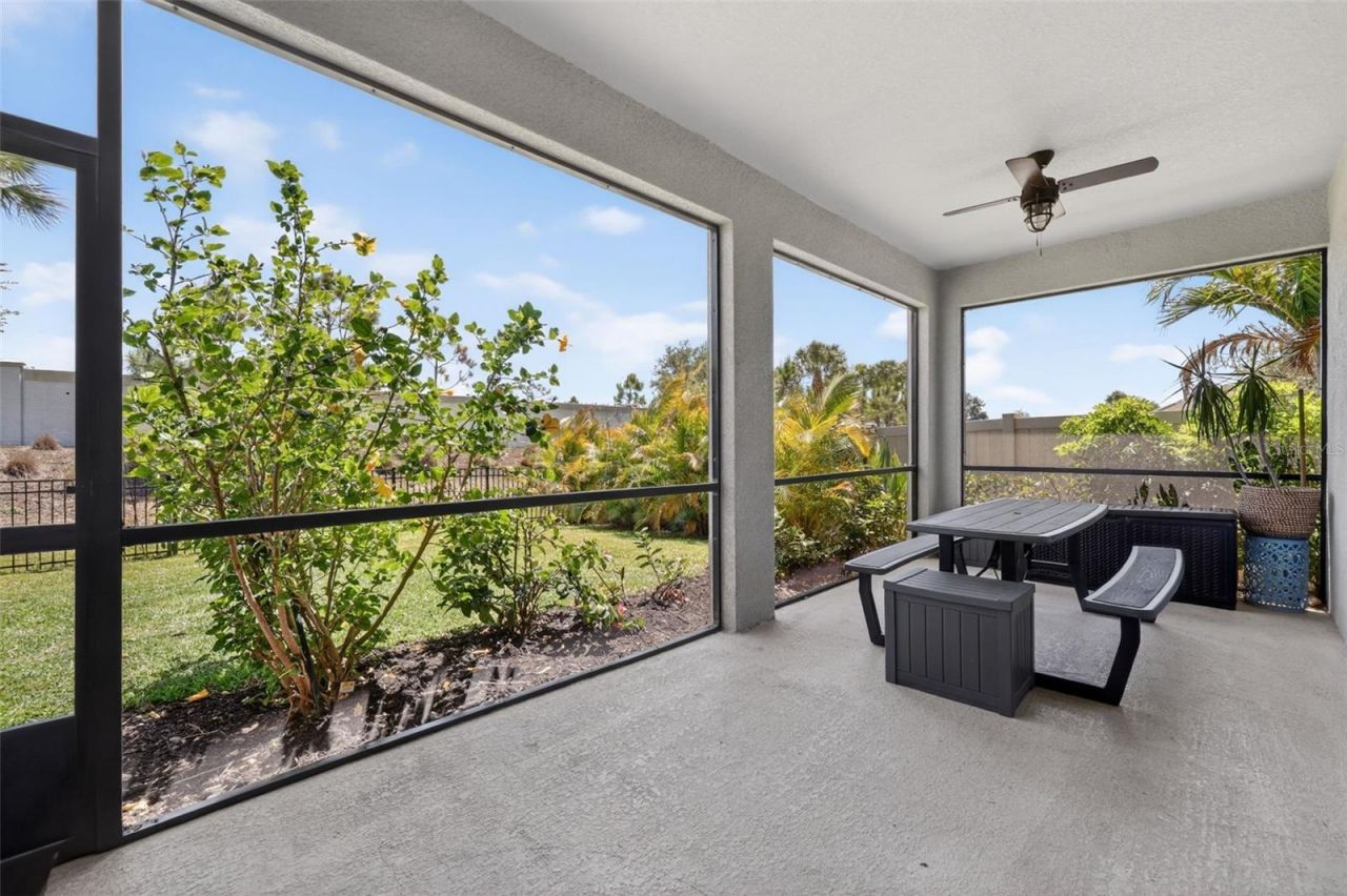 5667 Woodland Sage Drive, Sarasota, FL 34238 Photo