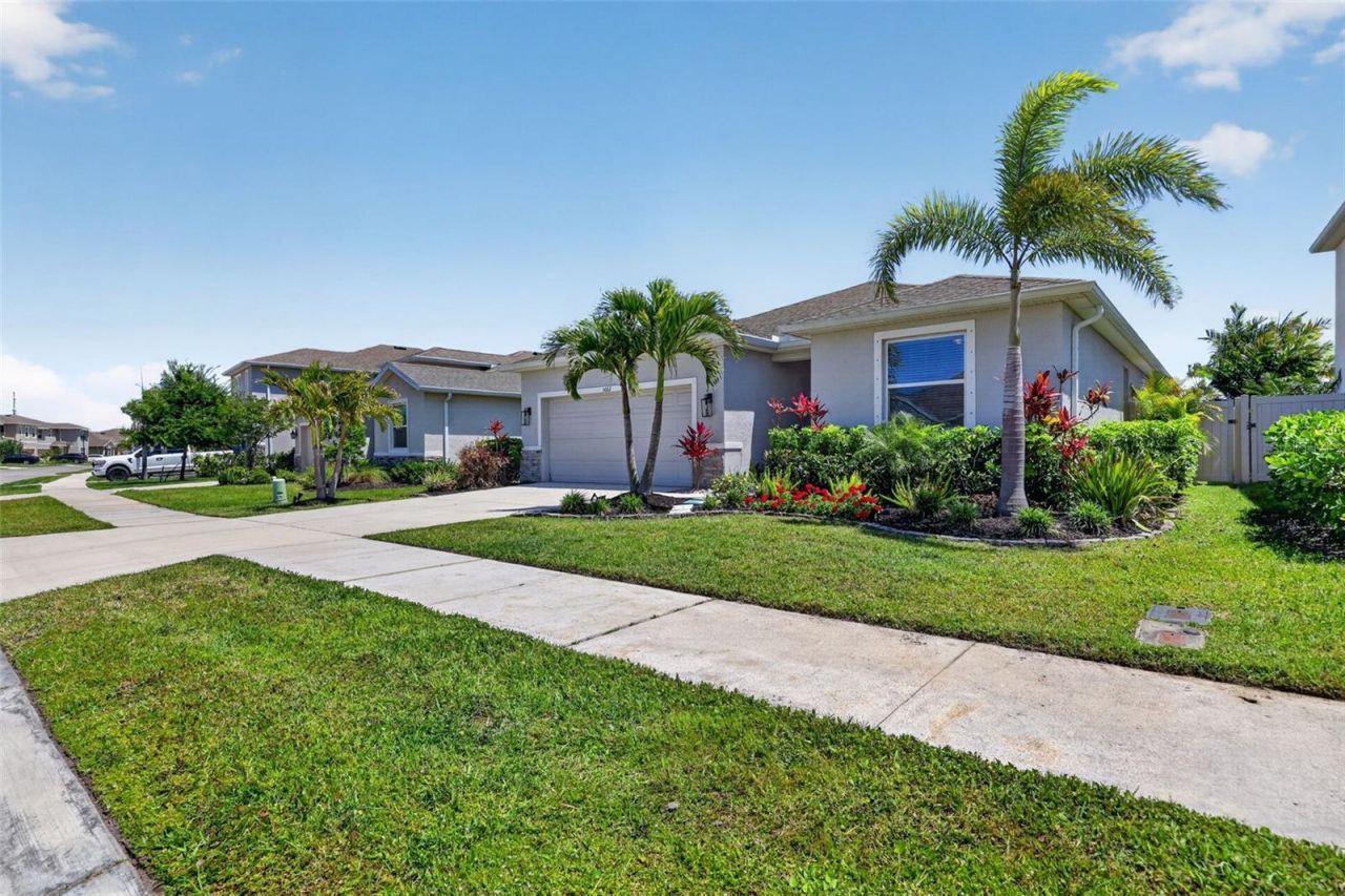 5667 Woodland Sage Drive, Sarasota, FL 34238 Photo