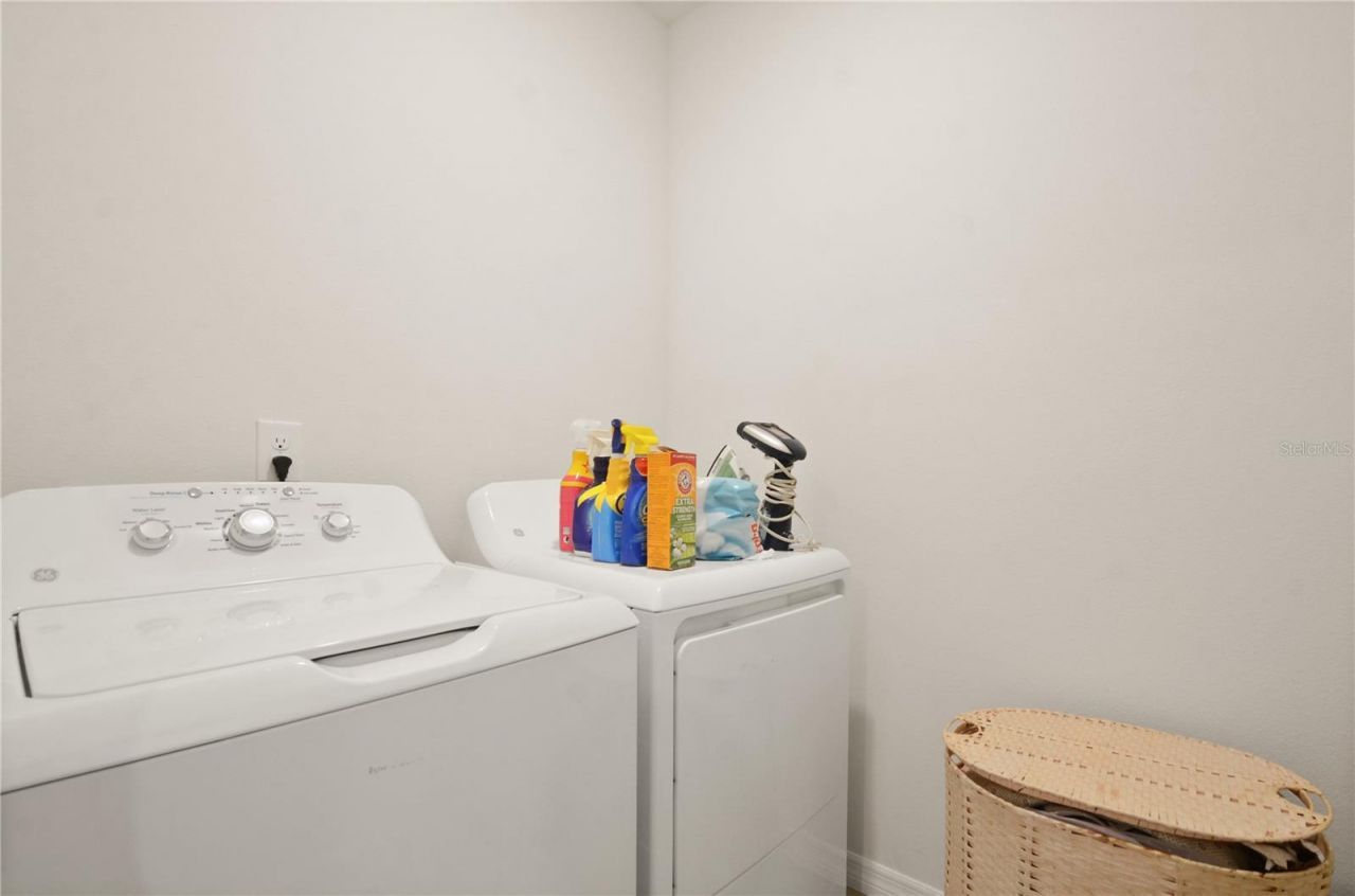 3235 Blue Crab Drive , Tavares, FL 32778 Photo