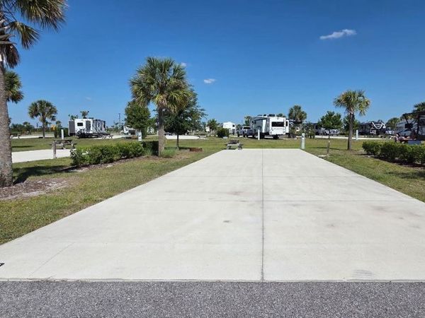 33 TIKI TURN HYW 630 E, LAKE WALES, FL 33898