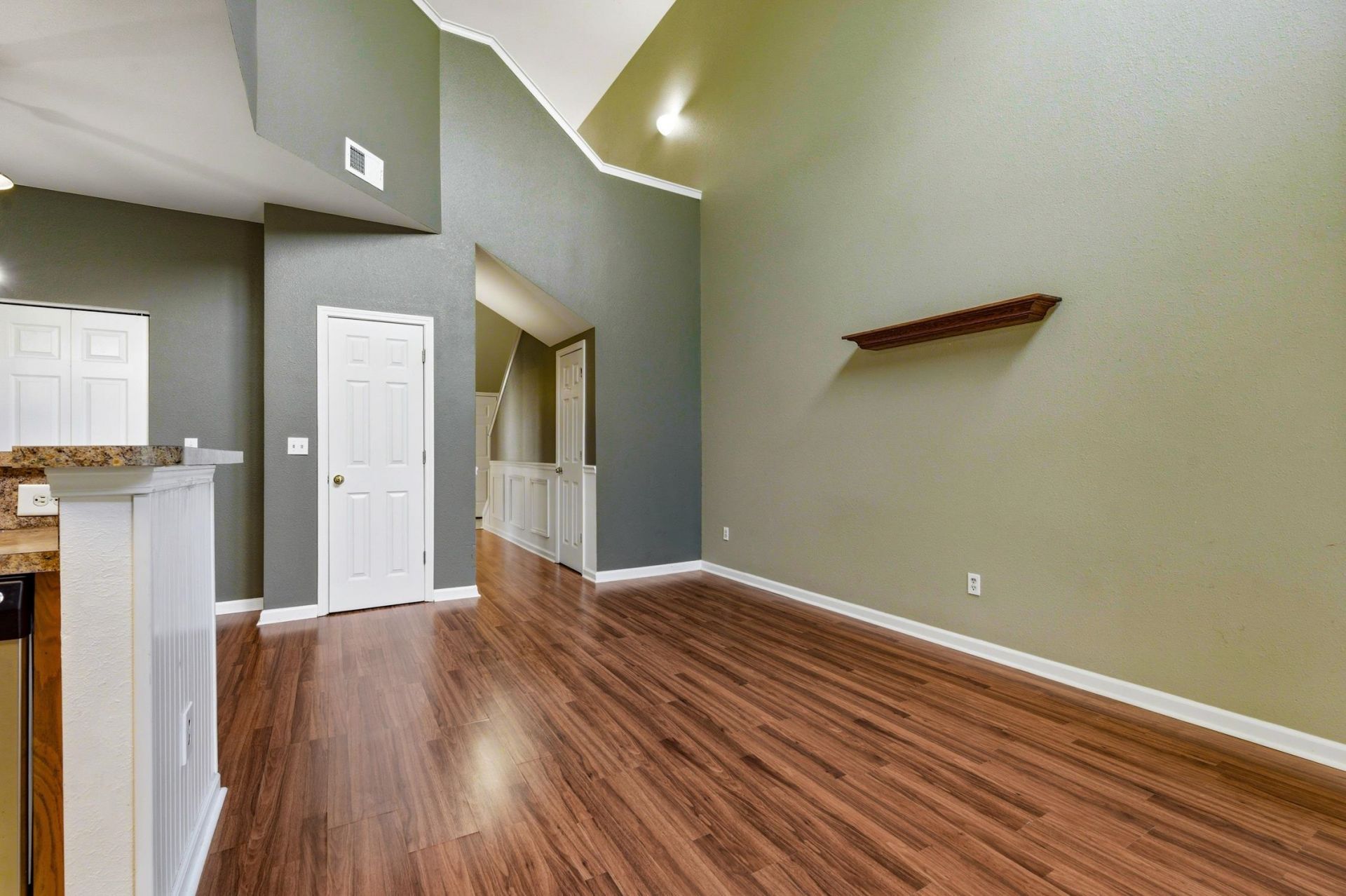 147 Chenoa Dr. Photo 23