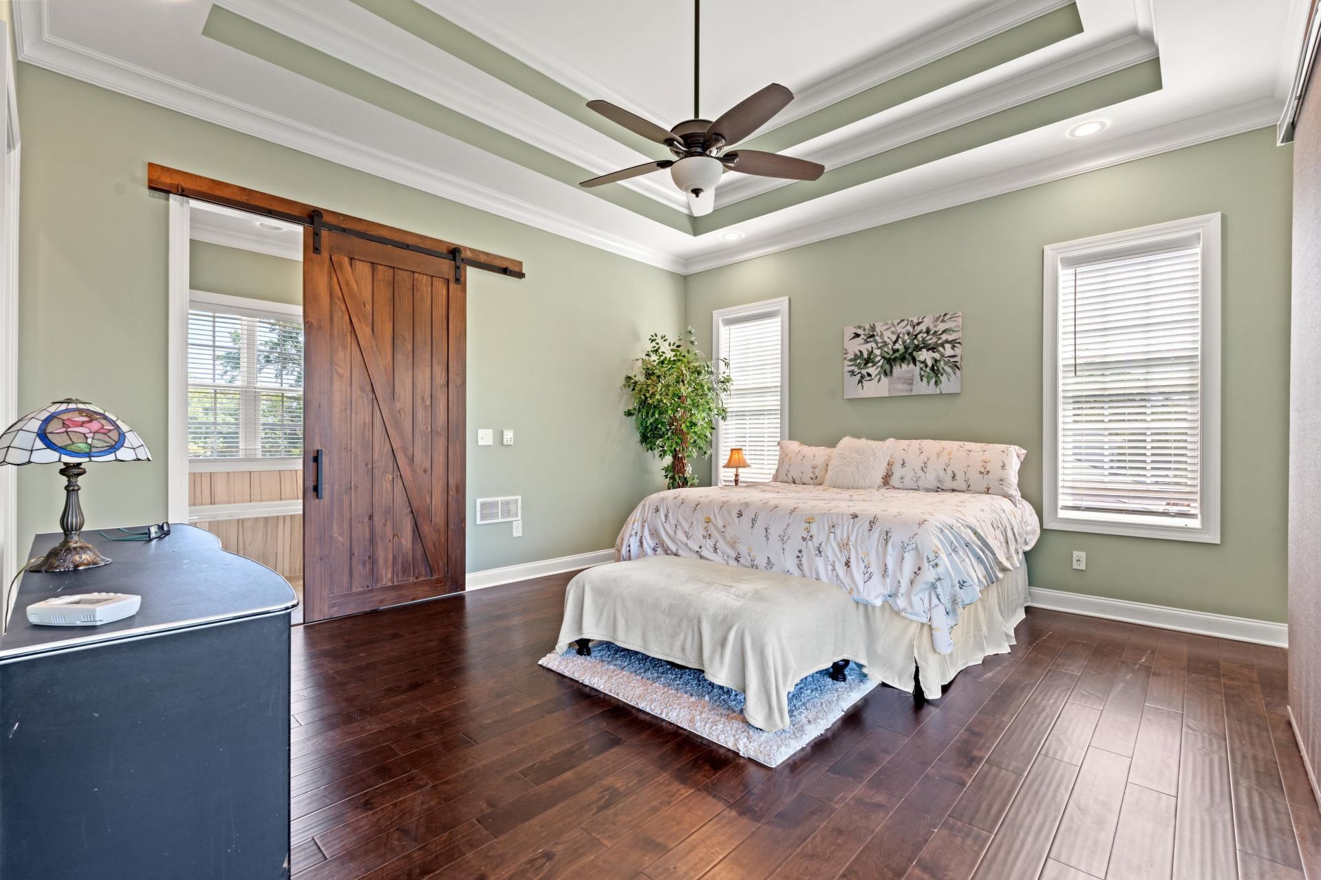 2618 Riverside Dr. Photo 12