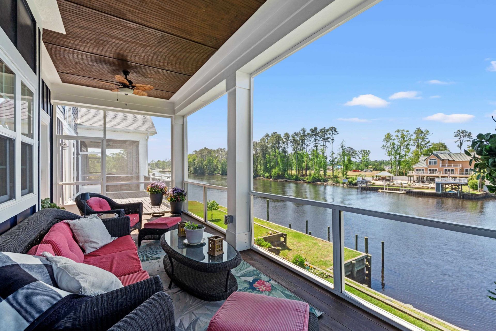 2618 Riverside Dr. Photo 29