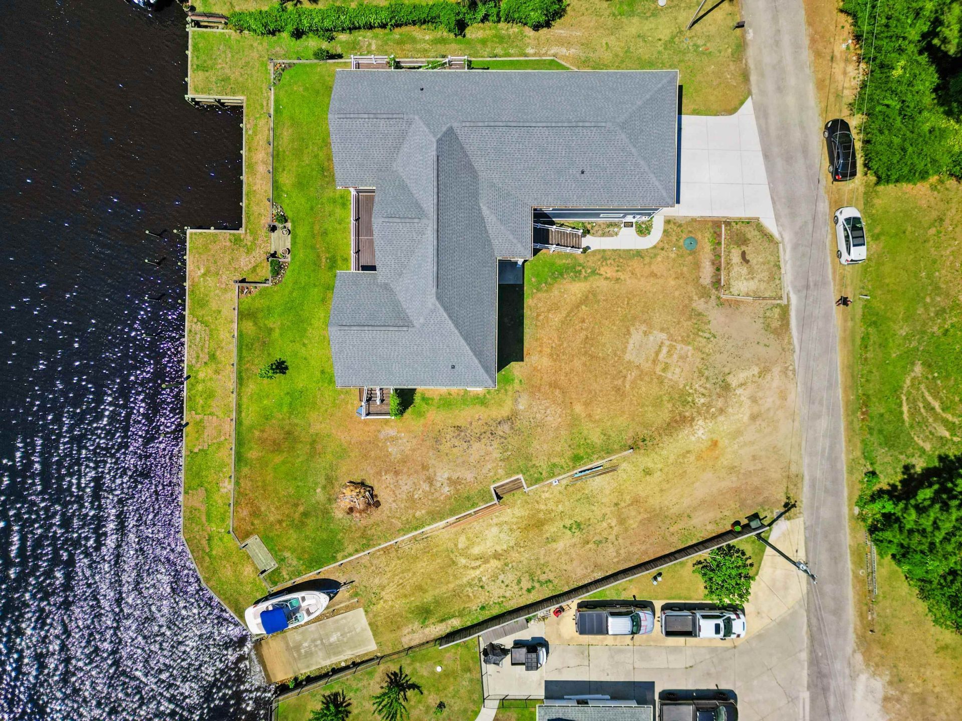 2618 Riverside Dr. Photo 44