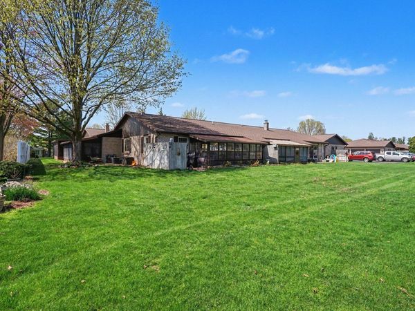 7384 Pinegrove Drive, Jenison, MI 49428