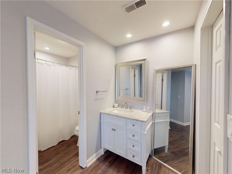 240 Fox Hollow Drive , Unit 309, Mayfield Heights, OH 44124 Photo 17