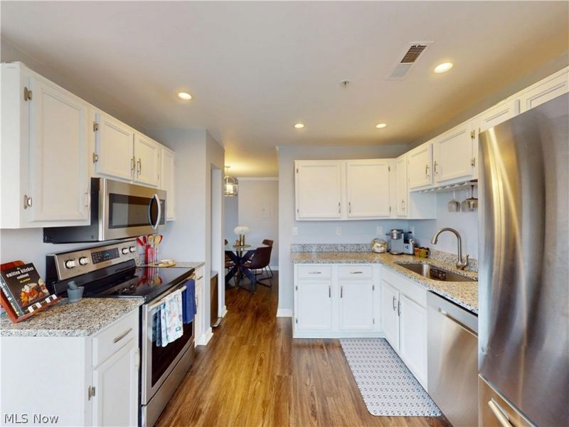 240 Fox Hollow Drive , Unit 309, Mayfield Heights, OH 44124 Photo 8