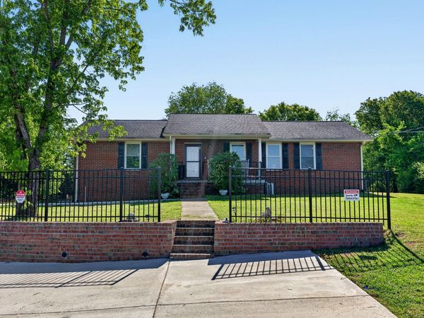 833 Leeville Rd , Lebanon, TN 37090