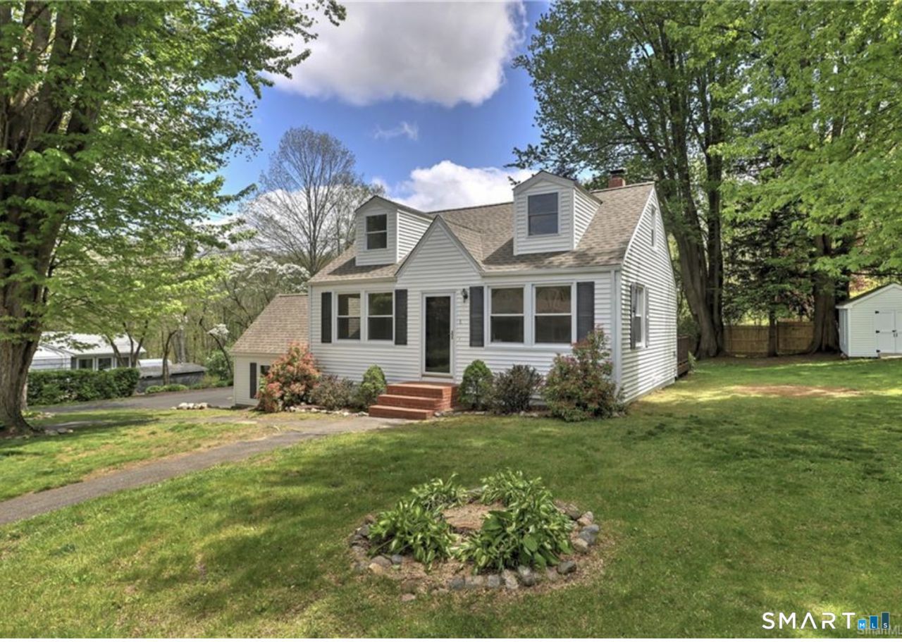 6 Prospect, Newtown, CT 06470 Main Photo