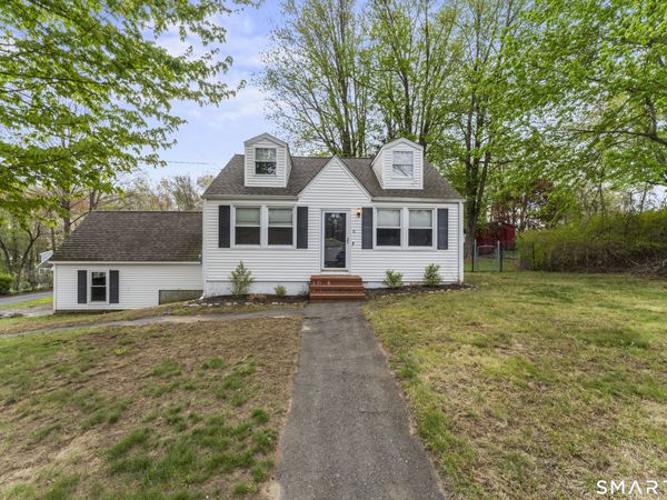 6 Prospect, Newtown, CT 06470