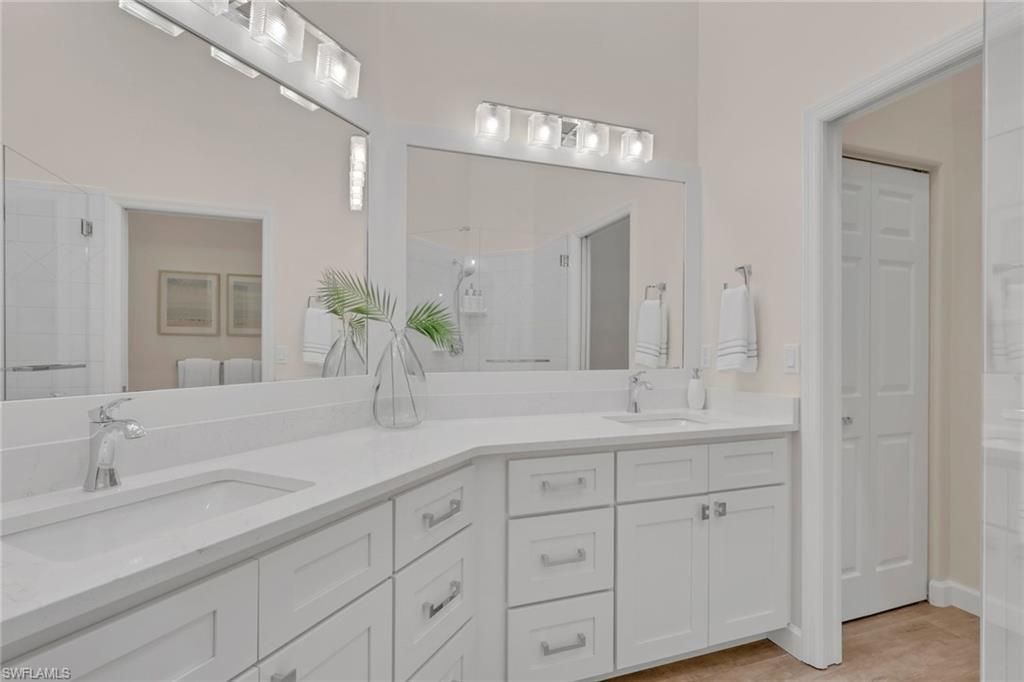 1215 Sarah Jean Cir, Unit J205, Naples, FL 34110 Photo