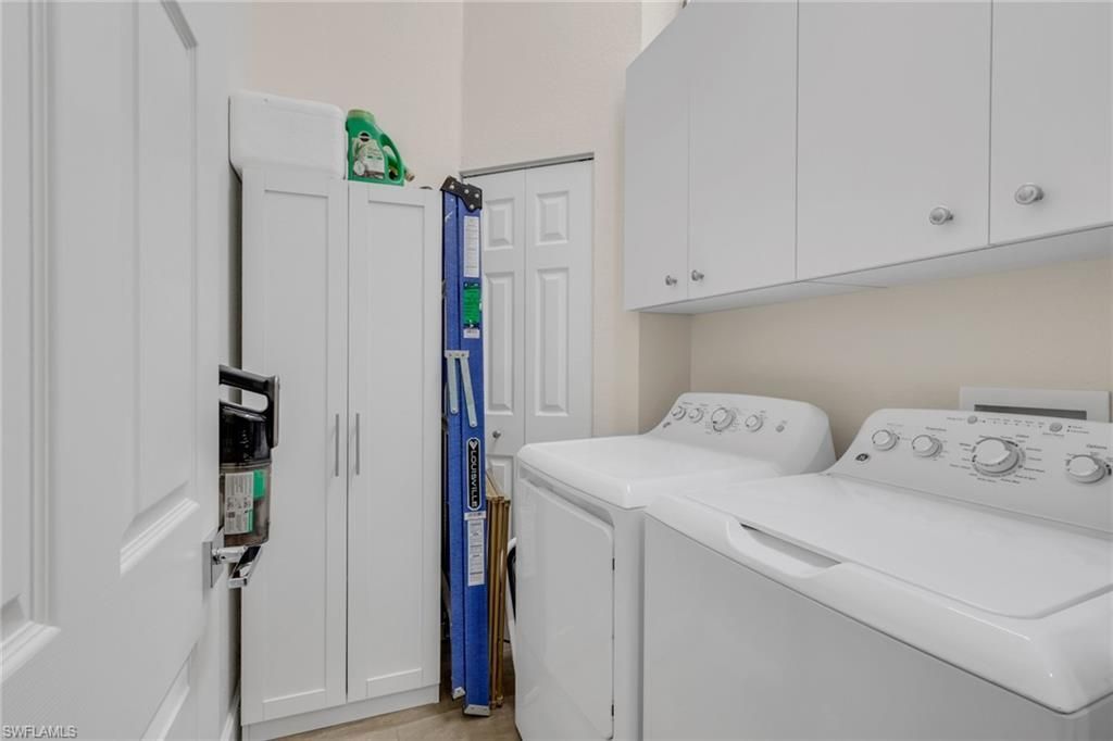 1215 Sarah Jean Cir, Unit J205, Naples, FL 34110 Photo