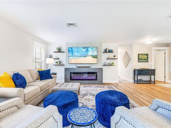 13520 Stratford Place CIR, Unit 201, FORT MYERS, FL 33919
