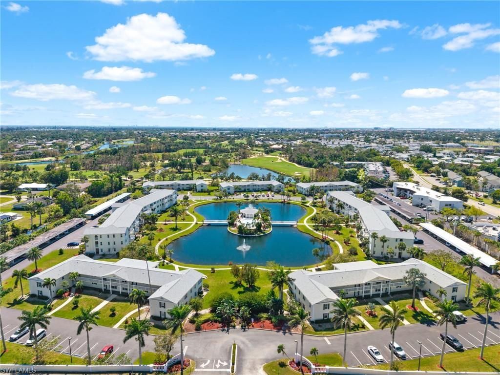 13520 Stratford Place Cir, Unit 201, Fort Myers, FL 33919 Photo