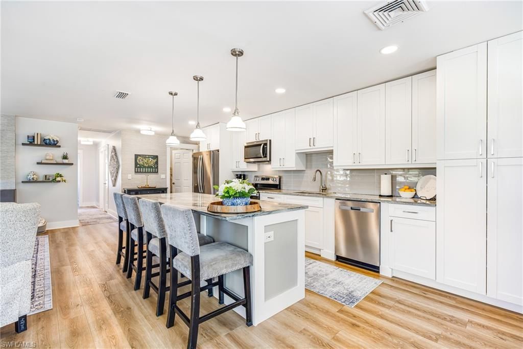 13520 Stratford Place Cir, Unit 201, Fort Myers, FL 33919 Photo